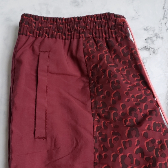 Puma TFS Cheetah Windbreaker Track Pants - Picture 4 of 9